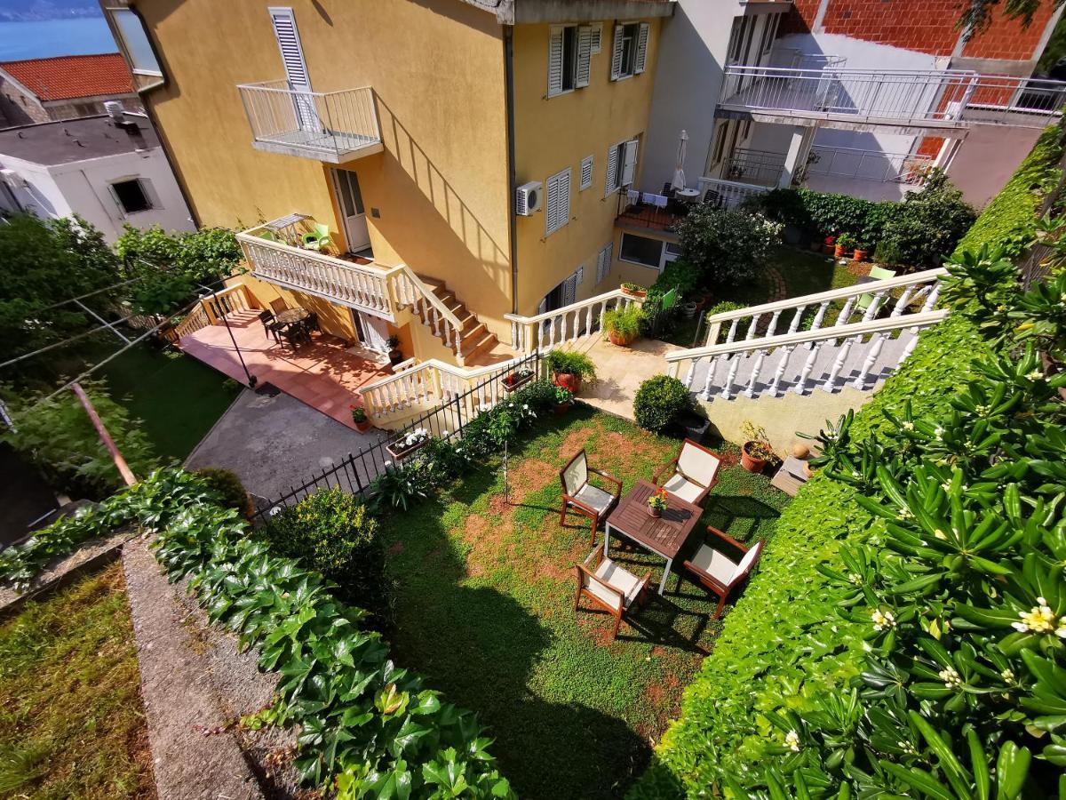 Apartments Vila Andja Светі-Стефан Екстер'єр фото